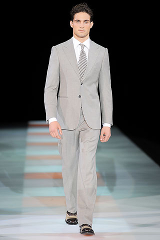Giorgio Armani / - 2010